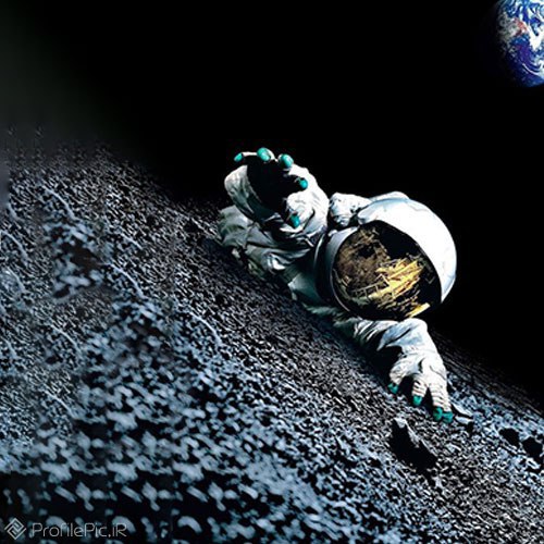 عکس زیبا فضانورد در کره ماه